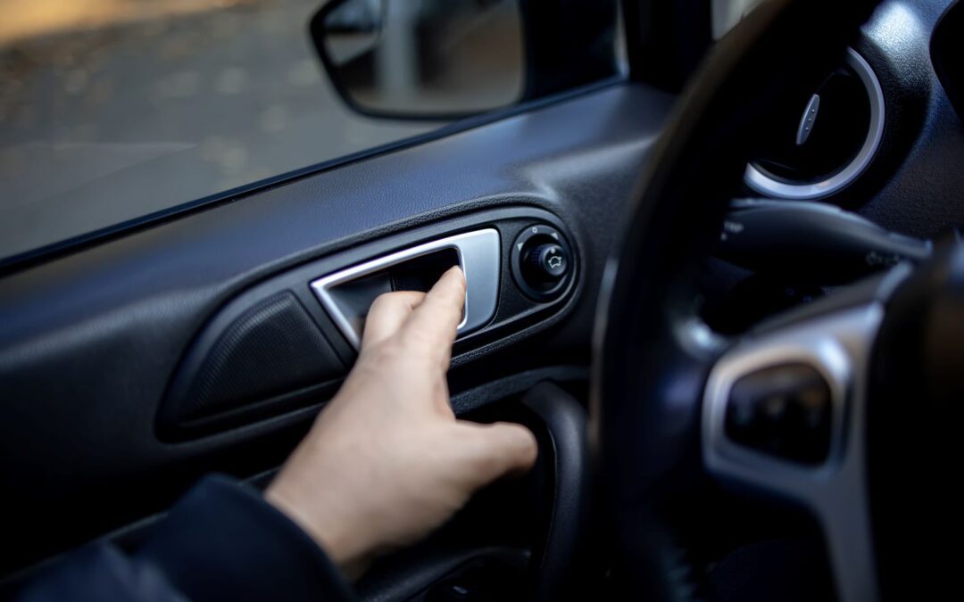 Push-Button Start but No Entry, Why Your Car Starts but the Doors Stay Locked